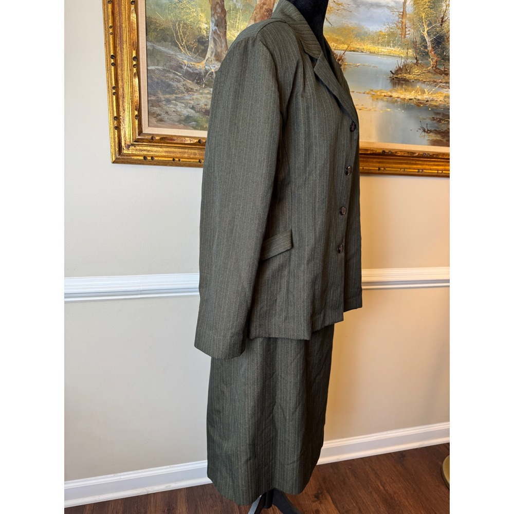 Vintage Southern Lady Olive Green Pinstripe Skirt Suit Blazer Set Plus Size 20 - Picture 9 of 11
